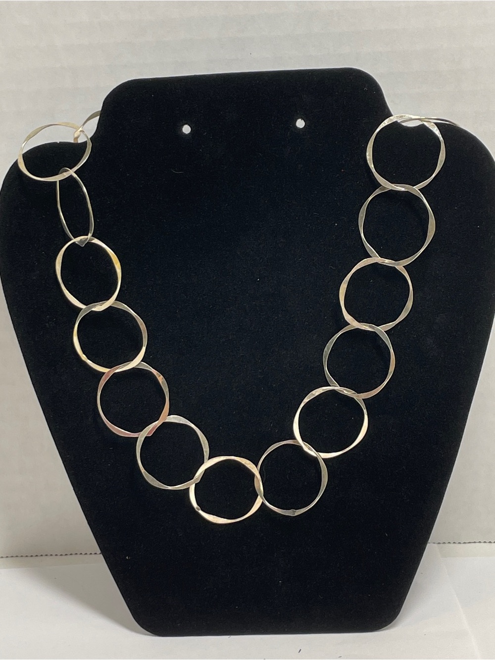 Elegant Sterling Silver Circle Interlocking Link Chain Necklace 16”, 9.63g